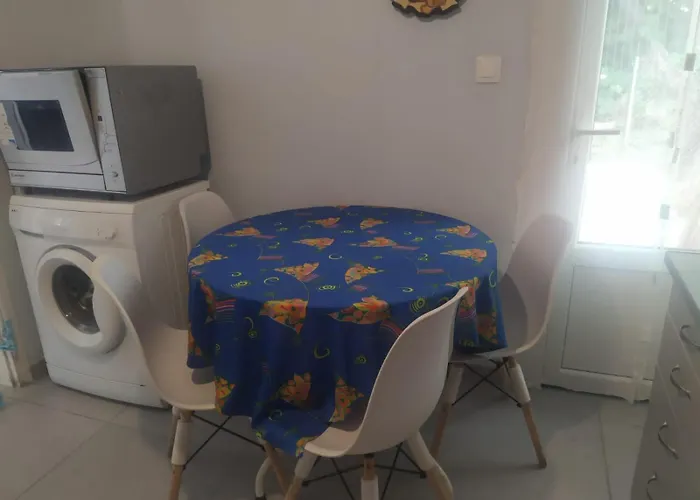 Family House By The Сasa de vacaciones *