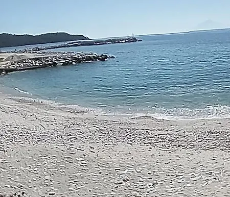 Family House By The Beach Holiday home Potos